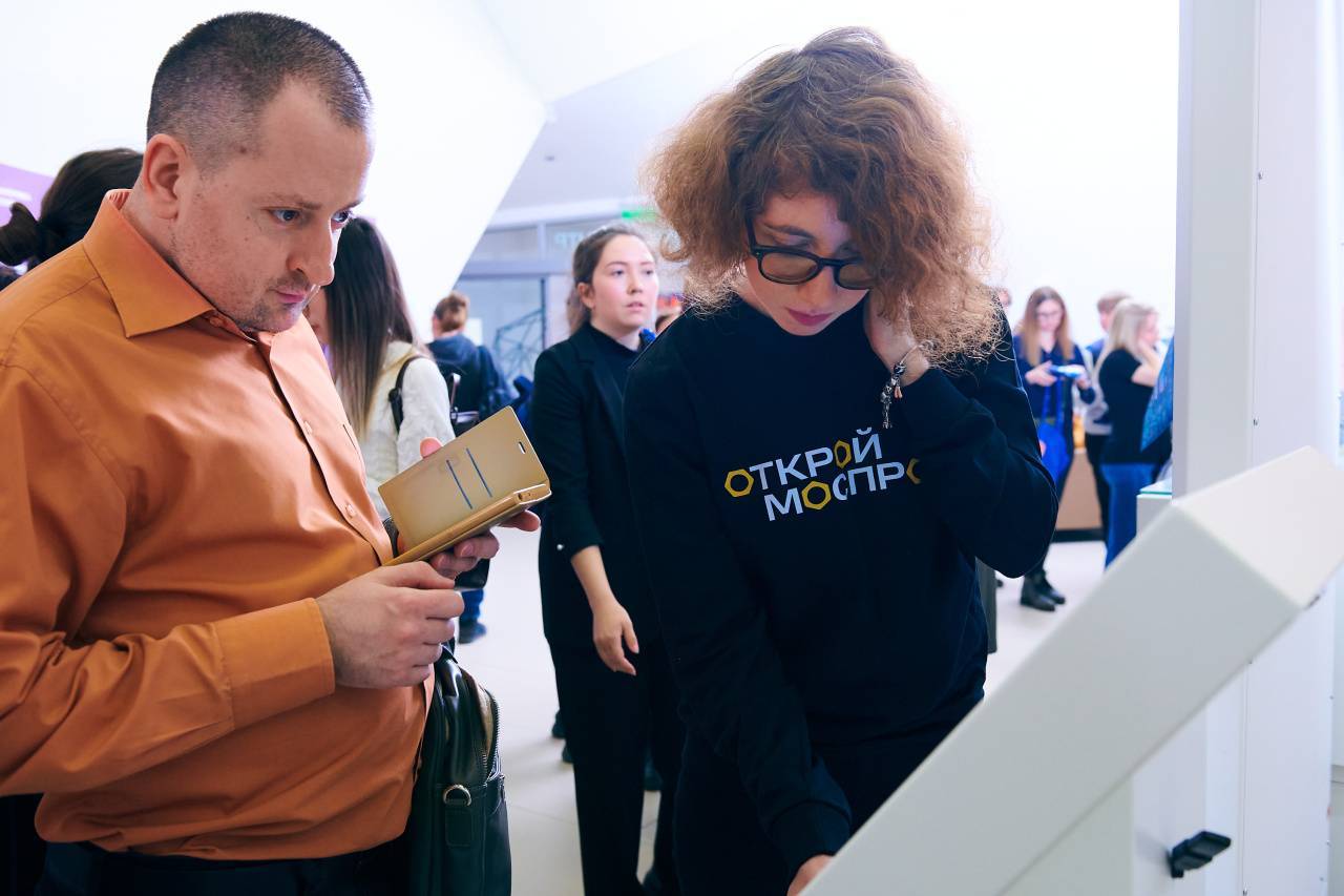 More than 200 vacancies for engineers were presented at the fair in the Technopolis Moscow SEZ.
