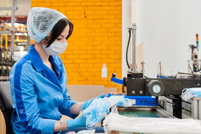 More than 900 thousand masks daily roll off the assembly line of the Technopolis Moscow SEZ