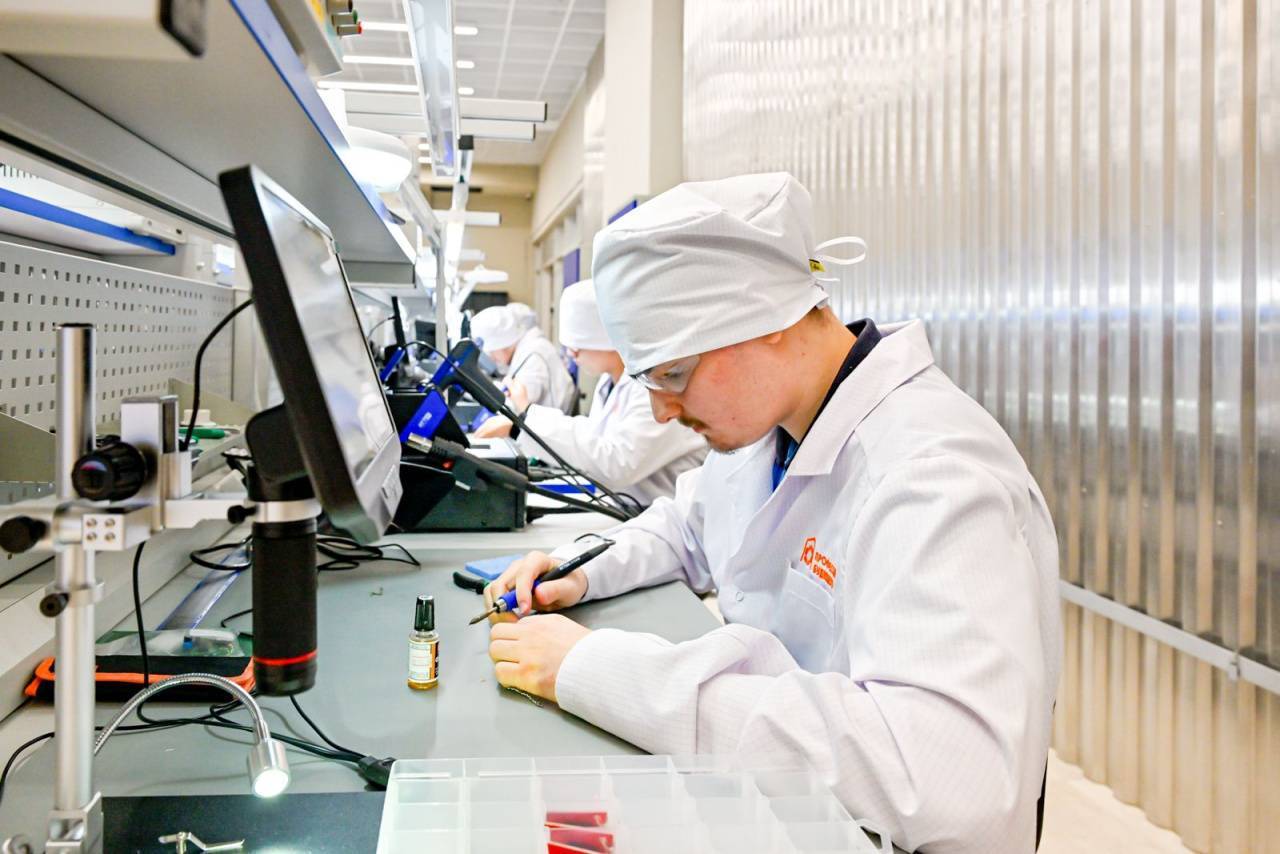 Sergei Sobyanin and Vyacheslav Volodin Visit the Unique “Professions of the Future” Center