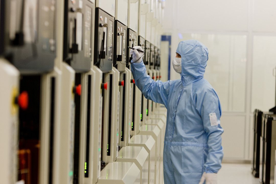 A resident of SEZ "Technopolis Moscow" is testing the first Russian 90 nm photoresist