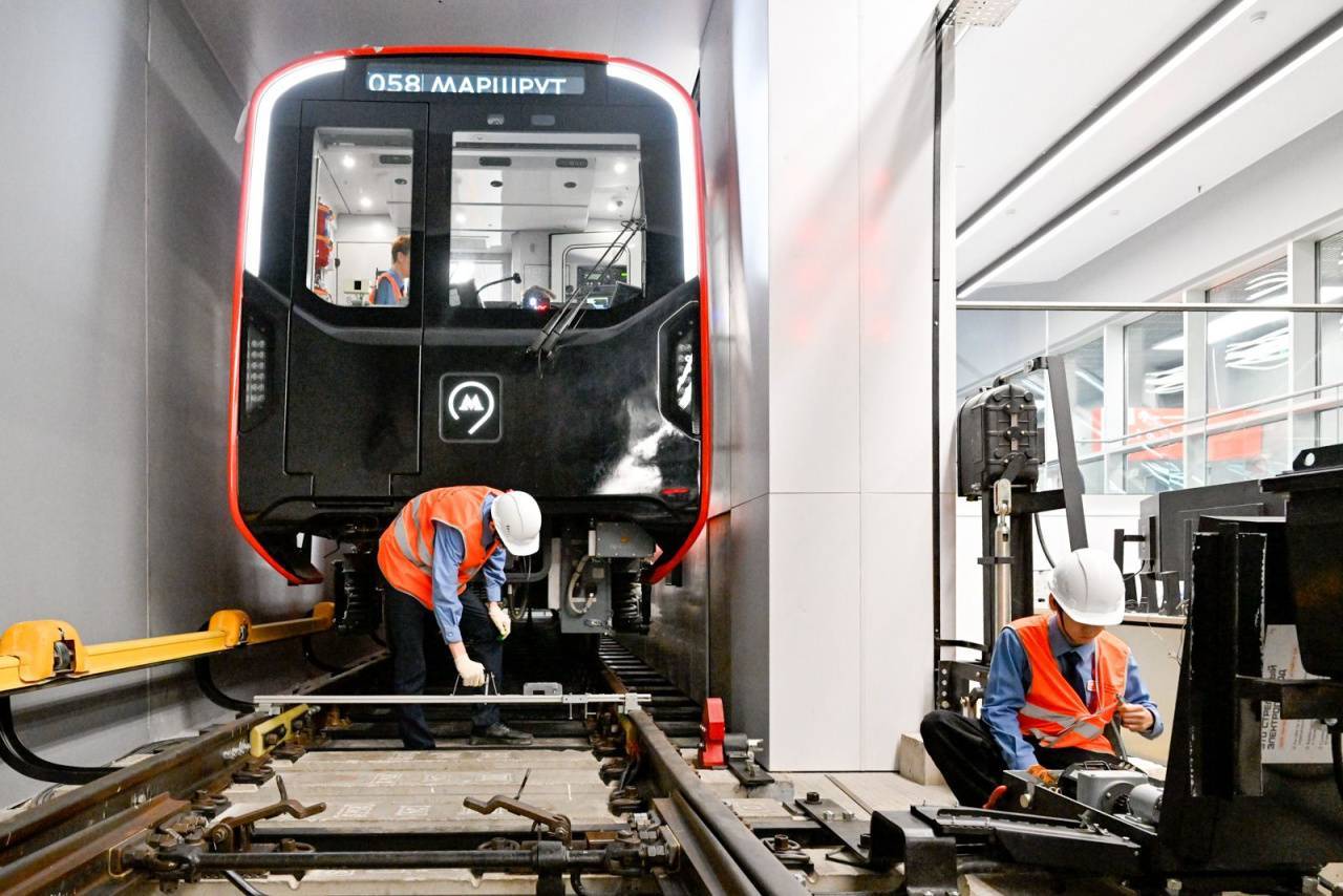 Sergei Sobyanin and Vyacheslav Volodin Visit the Unique “Professions of the Future” Center
