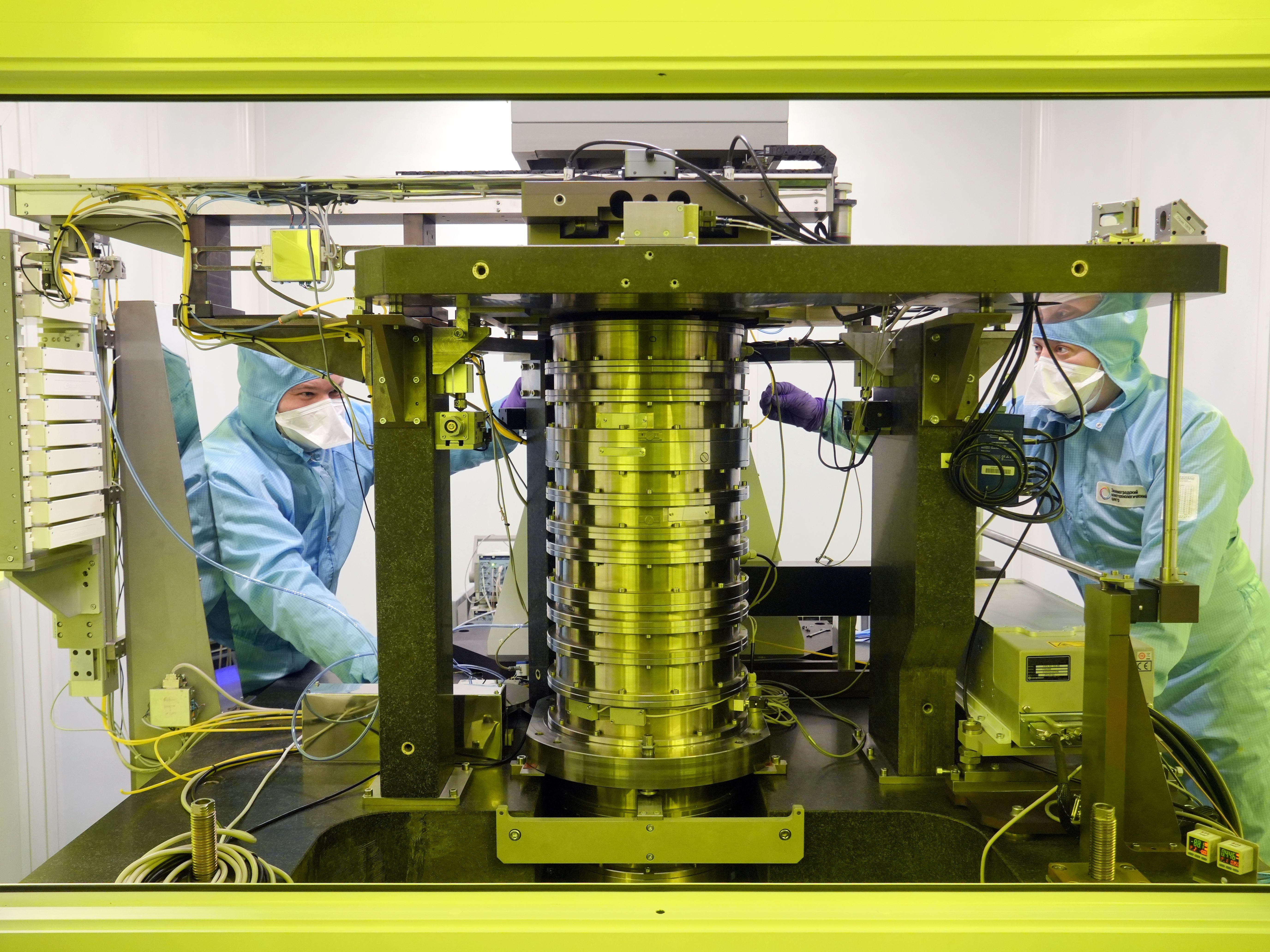 The first Russian photolithograph with a resolution of 350 nanometers was created at SEZ "Technopolis Moscow"