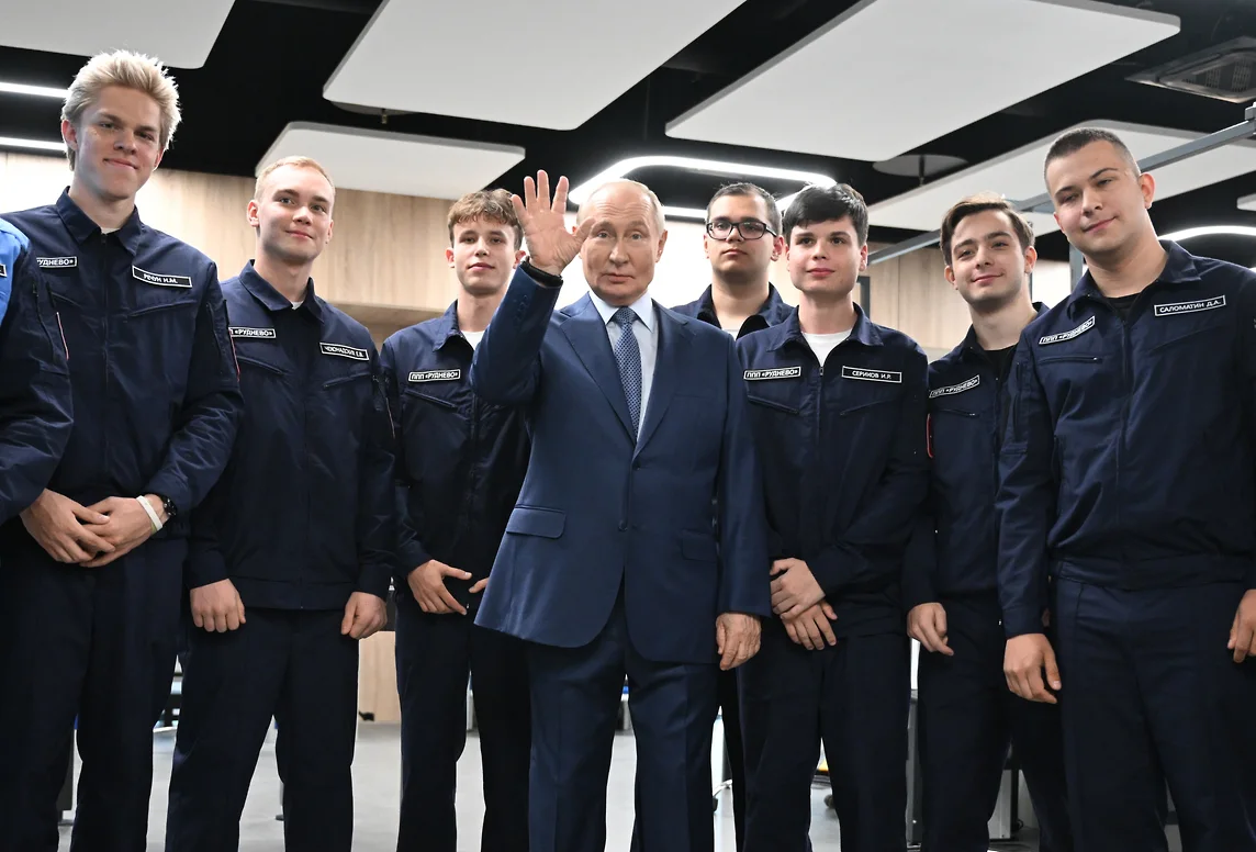 Как Владимир Путин и операторы дронов вдохновили друг друга