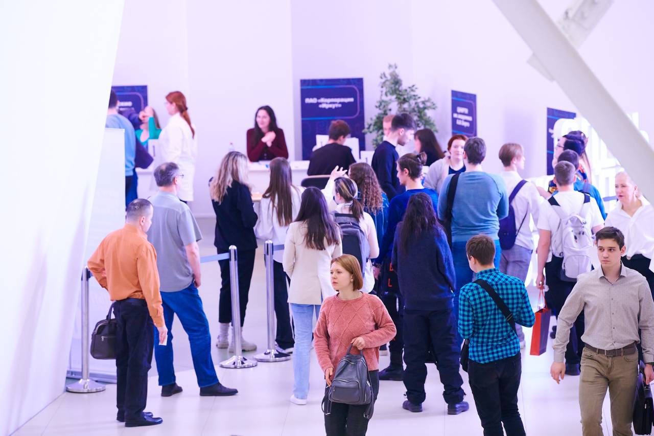 More than 200 vacancies for engineers were presented at the fair in the Technopolis Moscow SEZ.