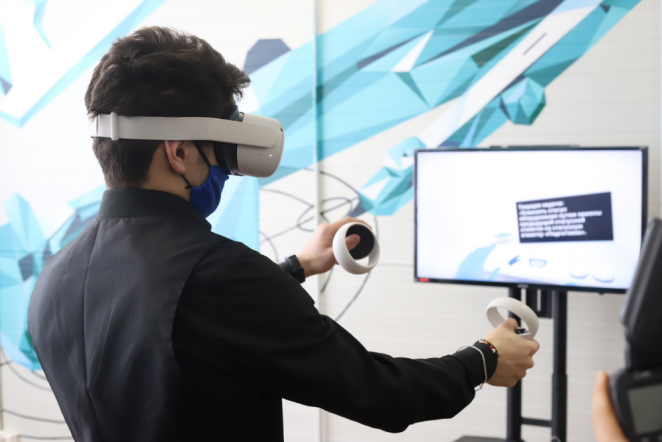 Virtual reality technologies from the Technopolis Moscow SEZ will help master the professions of a turner and a bioengineer