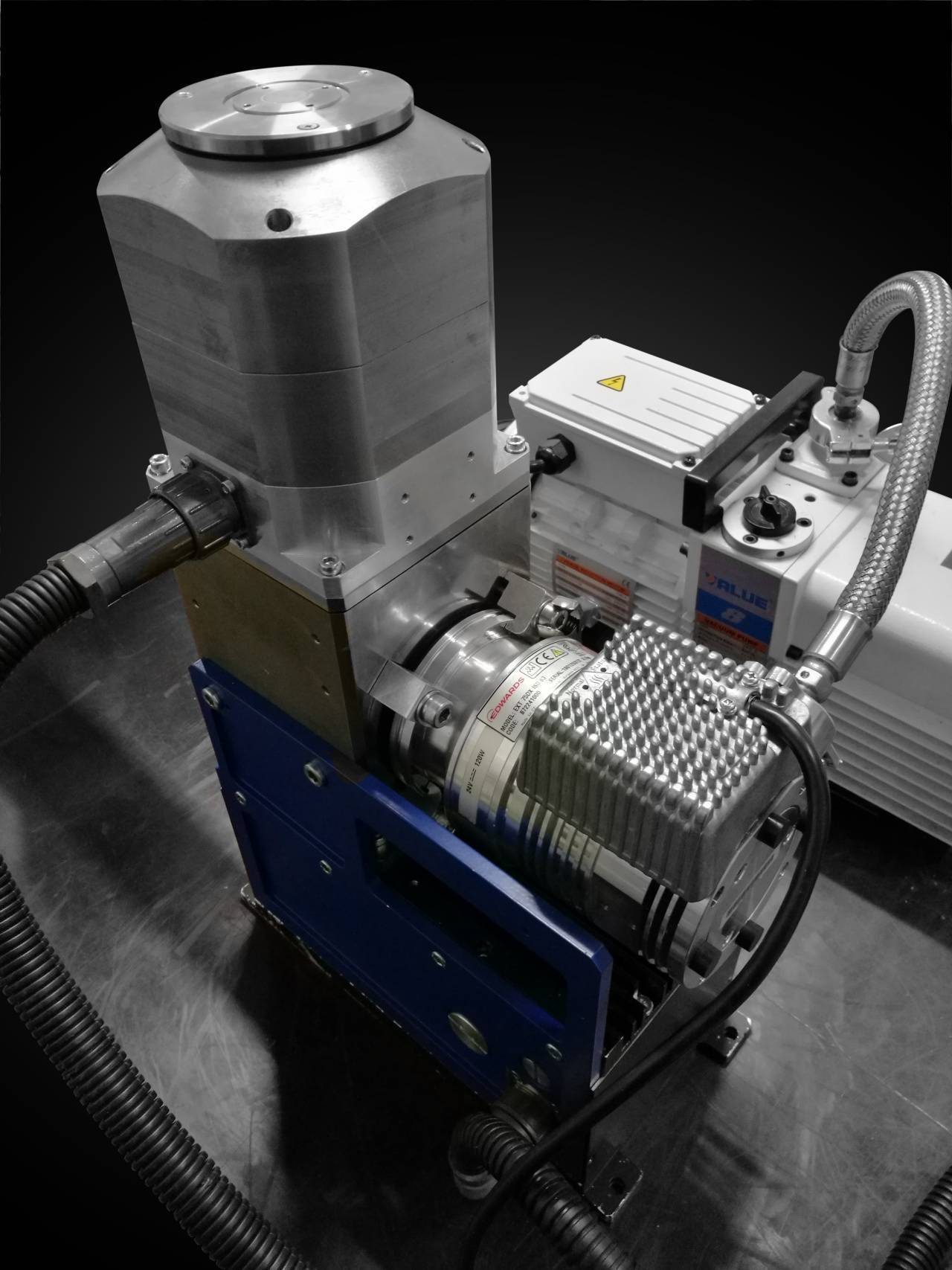 The first microfocus X-ray device in Russia began to be produced in the SEZ of Moscow.