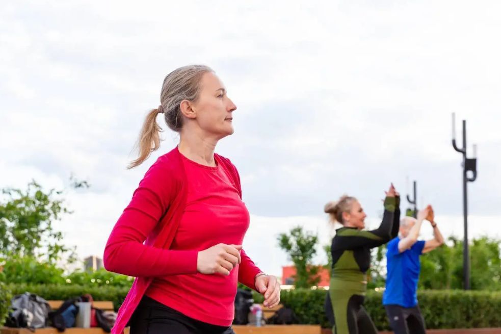 Sports training sessions are held on the roof of the TechnoFlagman business center in the Moscow special economic zone