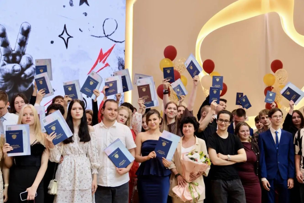 For the first time, graduation ceremonies for college graduates were held at the Technopolis Moscow SEZ