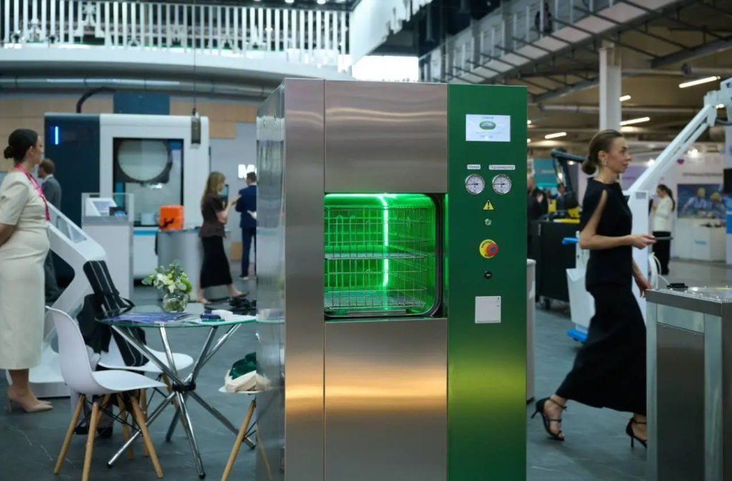 Approximately 15 residents of the Moscow SEZ took part in the international exhibition