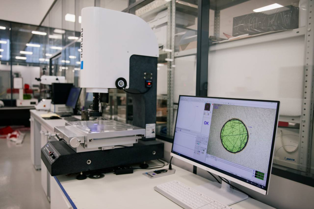 A resident of the Moscow SEZ helps train engineering specialists