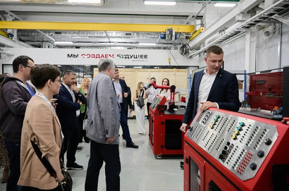 Future leaders in science and technology visited the enterprises of the SEZ “Technopolis Moscow”