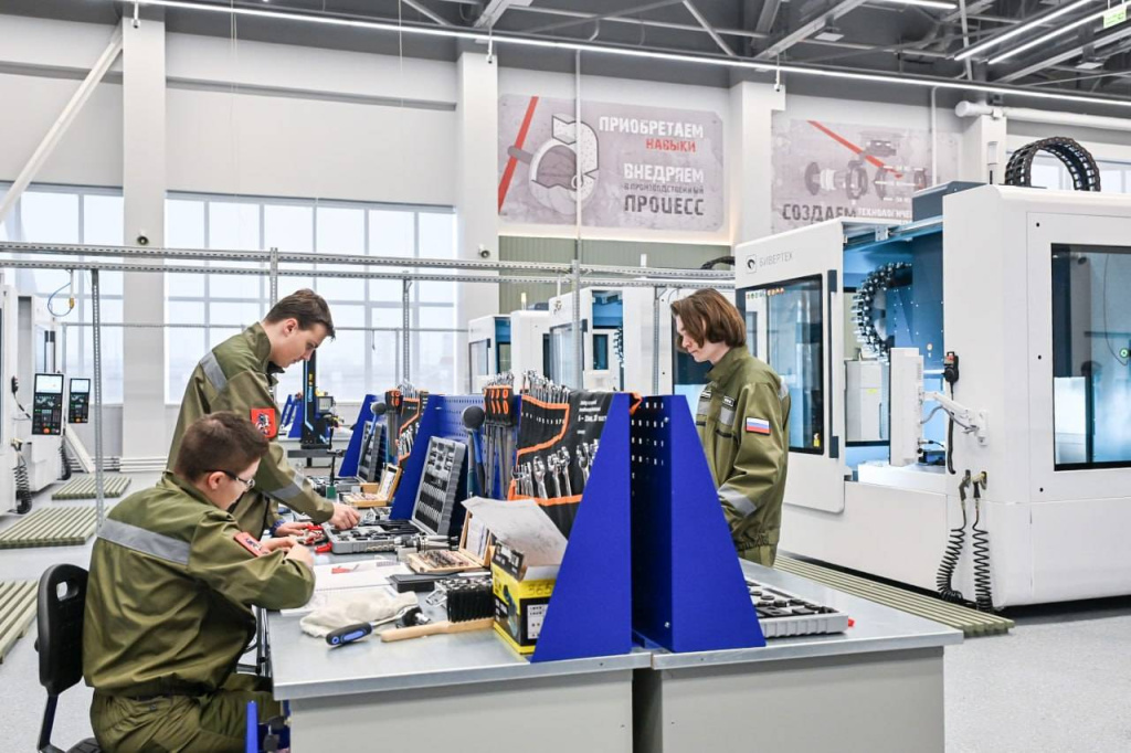 Mishustin and Sobyanin opened a practical training center for mechanical engineering in the SEZ of Moscow